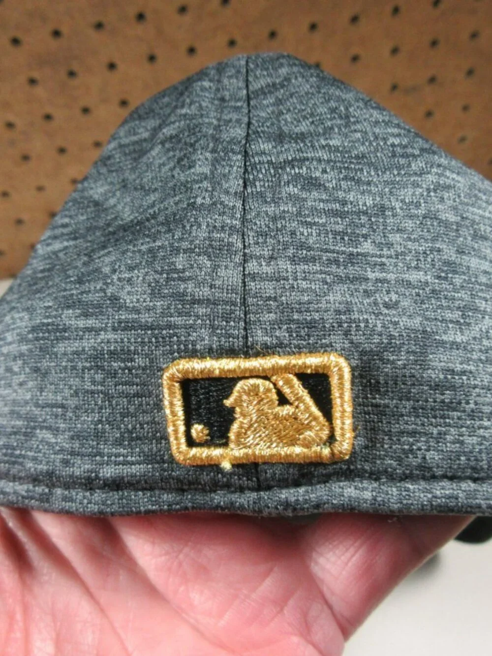 New Era mens heathered gray Chicago Cubs 2016 WS Champs OnField hat OS